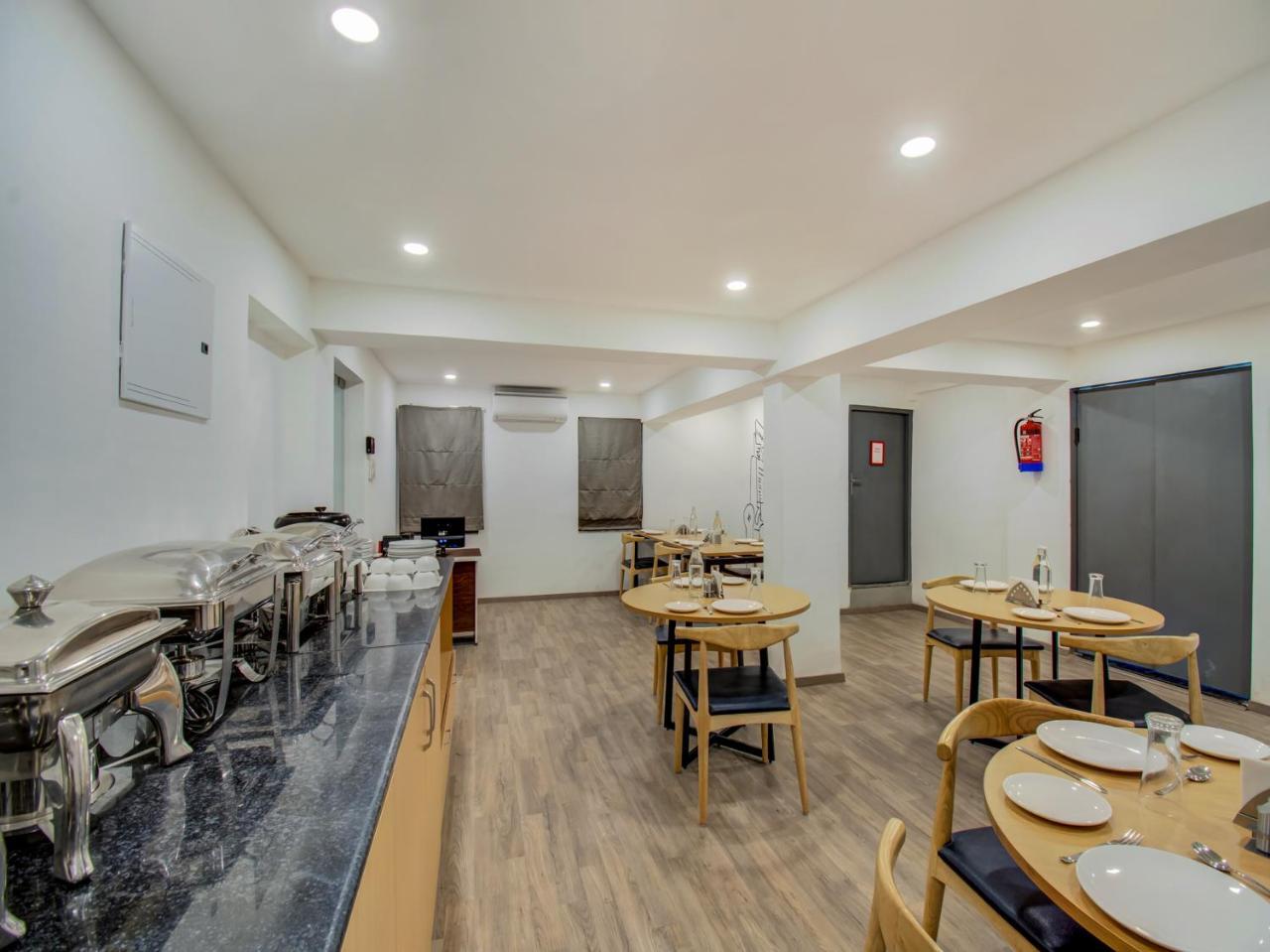 Hôtel Oyo Townhouse 66 Nagpur Station Ca Road Extérieur photo