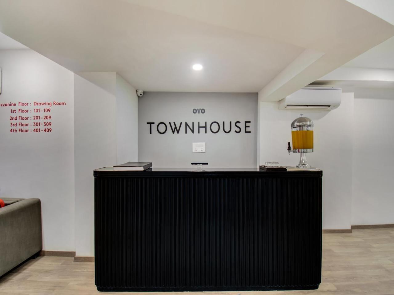 Hôtel Oyo Townhouse 66 Nagpur Station Ca Road Extérieur photo